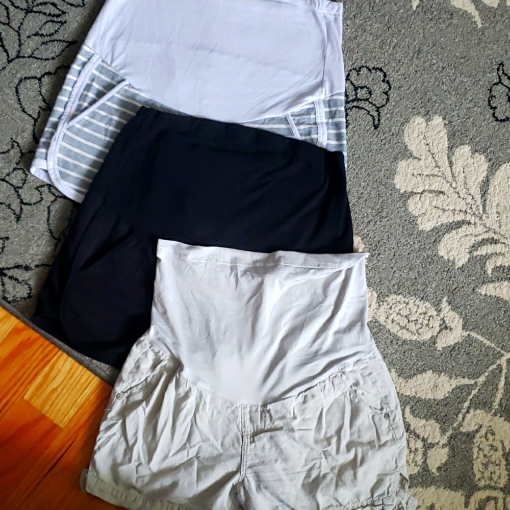 Large 3 maternity shorts.